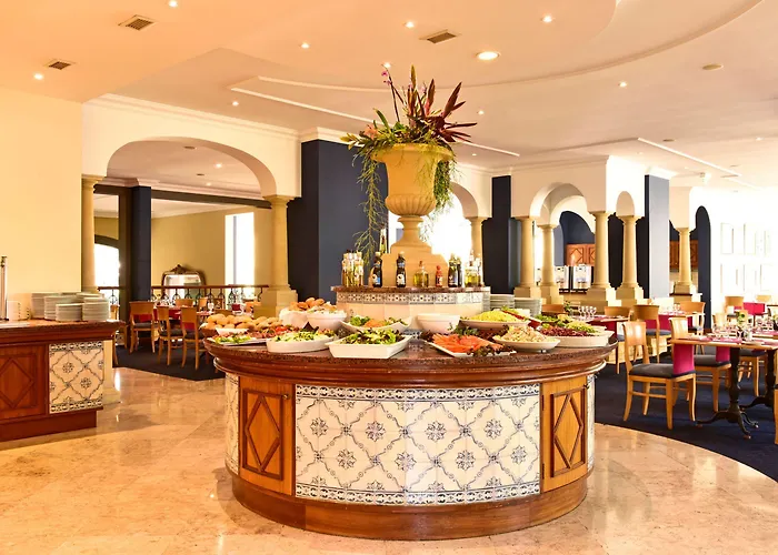 Pestana Village Garden מלון 4*