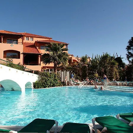 מלון Pestana Village Garden פונשל