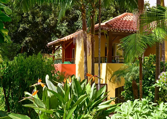 Pestana Village Garden Hotell 4*