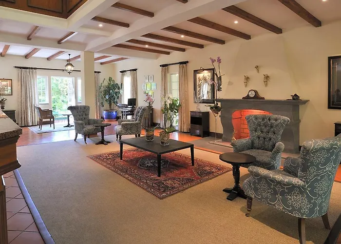 מלון Pestana Village Garden פונשל