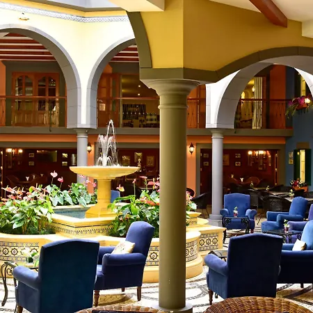 Pestana Village Garden 丰沙尔