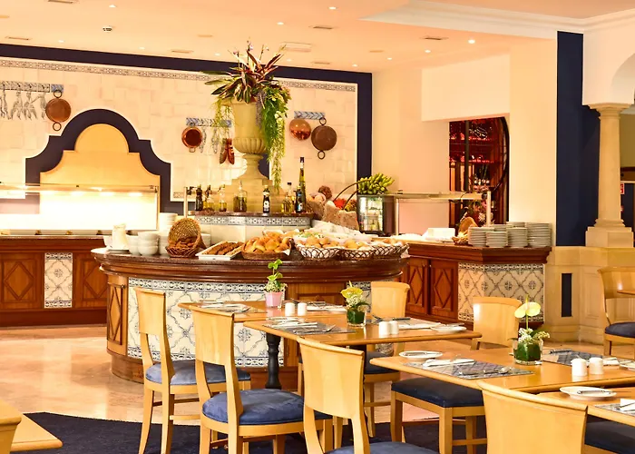 Pestana Village Garden 酒店