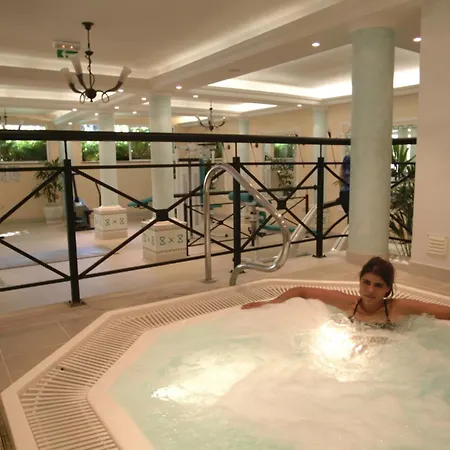 ホテル Pestana Village Garden フンシャル