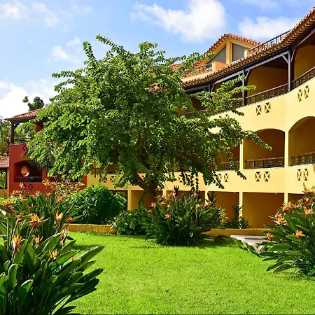 Pestana Village Garden フンシャル
