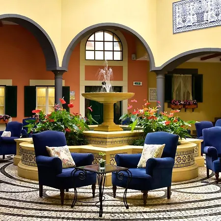 佩斯塔纳乡村花园度假村公寓酒店 酒店